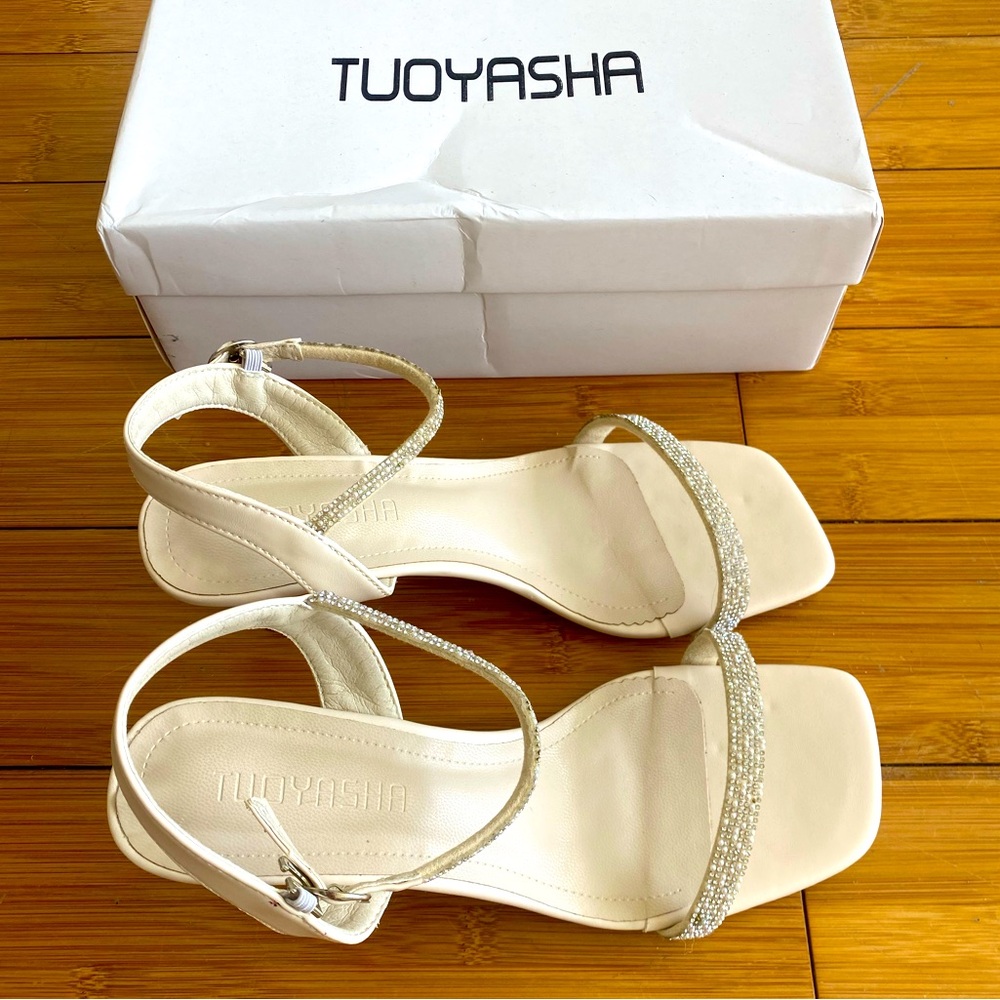 Tuoyasha cream heels, size 40